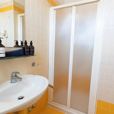 Mimosa Aparthotel 3*