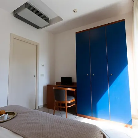 Mimosa Aparthotel 3*