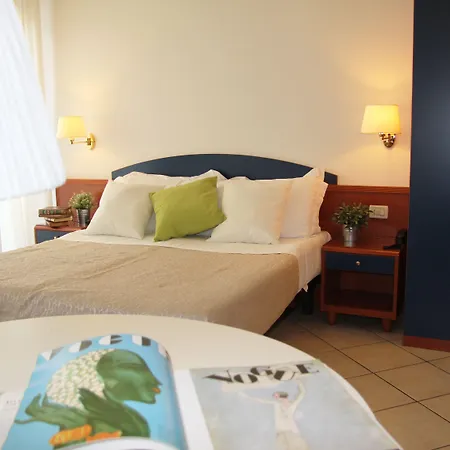 Mimosa Aparthotel 3*