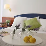 Mimosa 3*