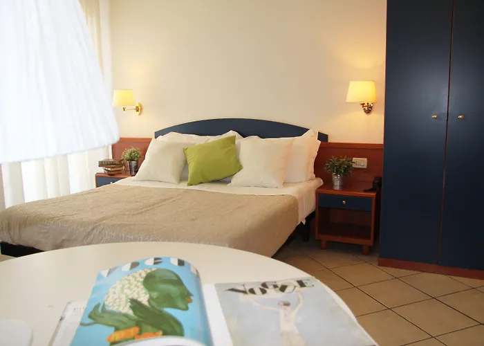 Mimosa Aparthotel 3*