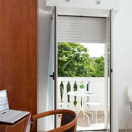 Aparthotel Mimosa 3*